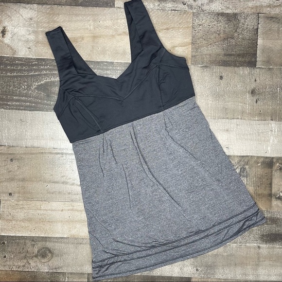 Lululemon Run Tame Me Tank size 6 - Picture 3 of 12